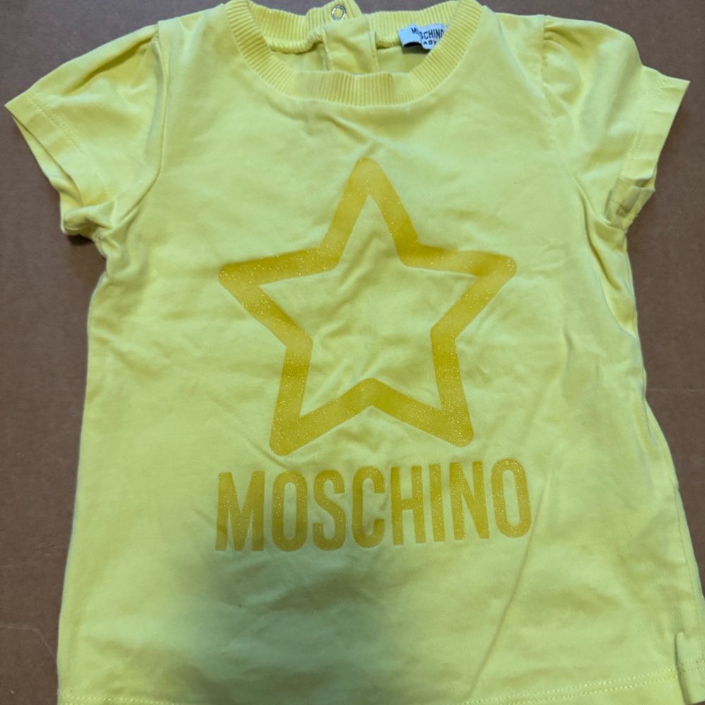 Moschino Star Print Yellow Kids Set ( worn )